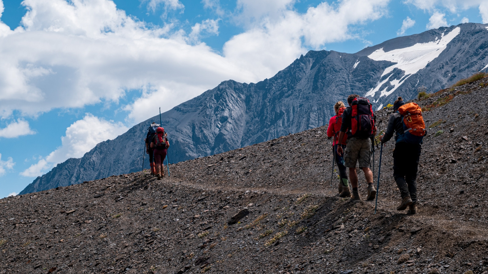 Kafkasya’nın Güler Yüzü: Azerbaycan Dağları Doğa Yürüyüşü & Bazardüzü (4466m) Dağı Tırmanışı